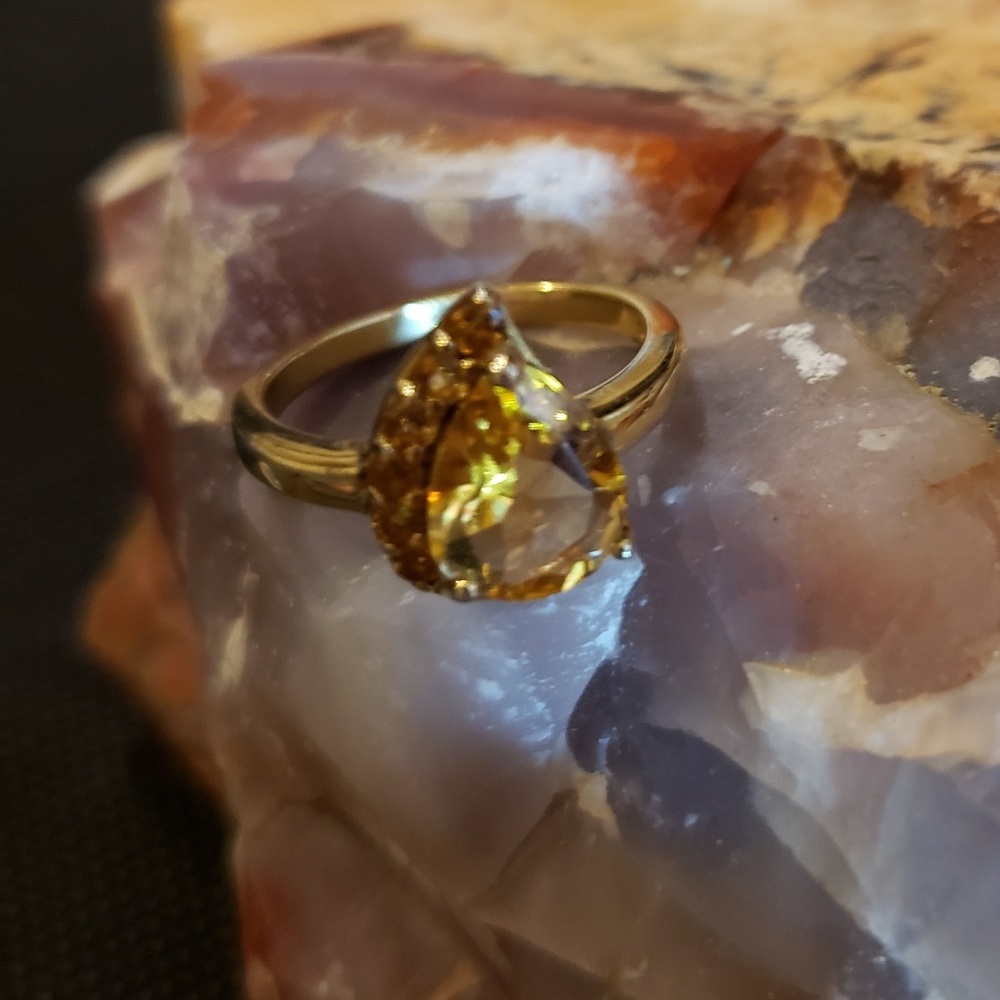 Citrine colored ring